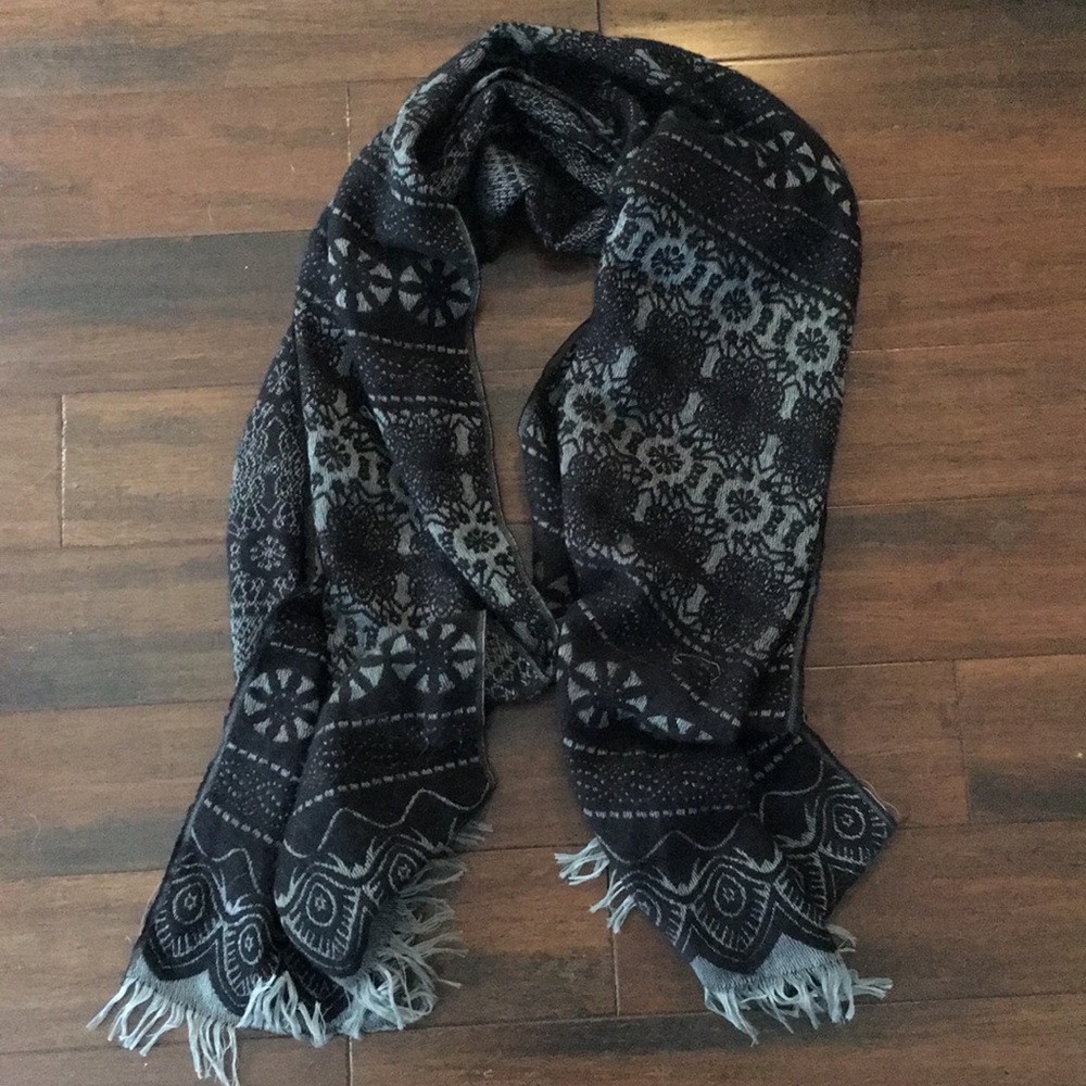 Warm and stylish winter scarf